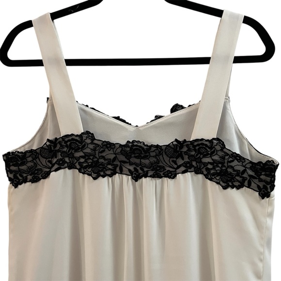 WHITE HOUSE BLACK MARKET TOP, Size S, White Satin Lined Camisole w/ Black Lace. - Picture 10 of 11